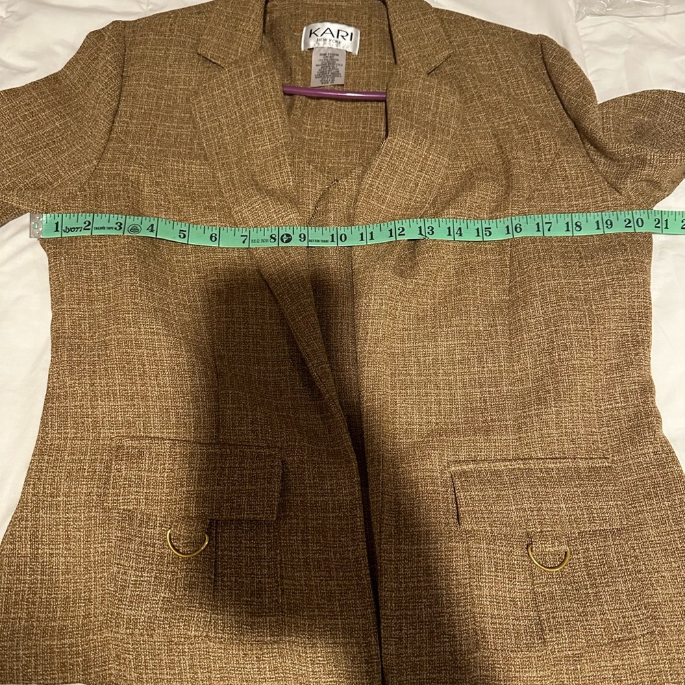 Kari New York Brown Blazer with attached Cami & necklace - Picture 7 of 7